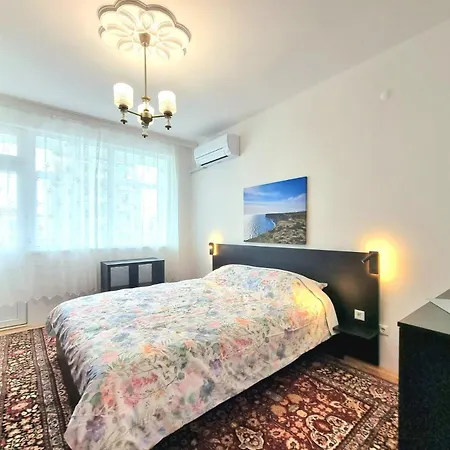Comfortable Family With Parking