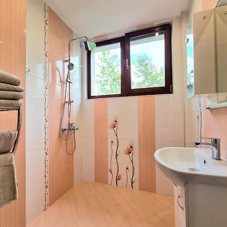 Апартаменты Comfortable Family With Parking